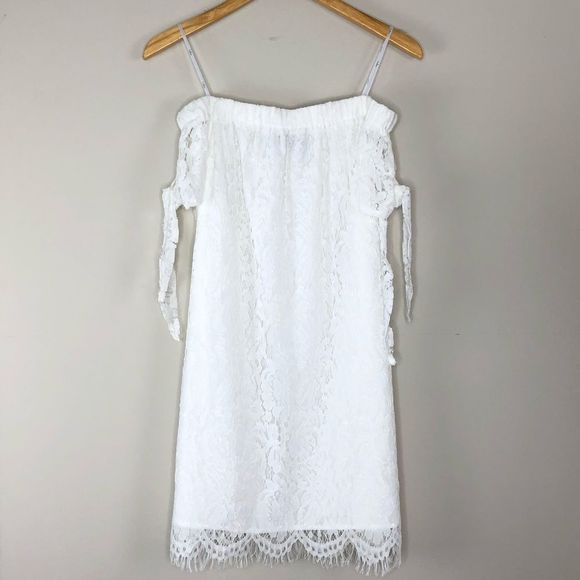 Lulu’s Divine to Five White Lace Shift Dress Off the Shoulder NWT size Small - Picture 3 of 14